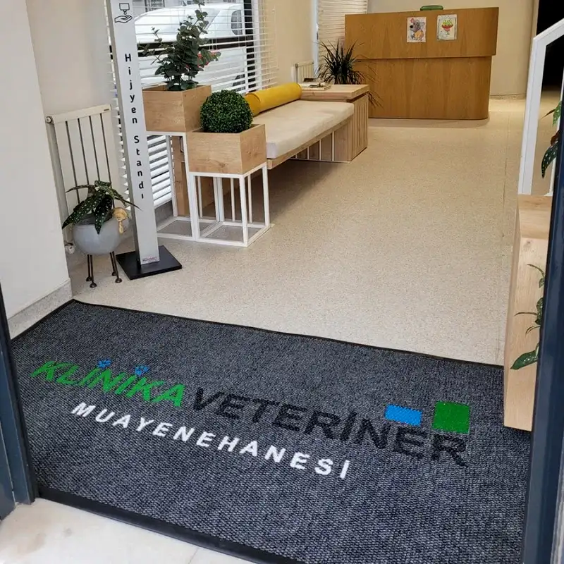 Veteriner Kliniklere Özel Yeşil Gri Logolu Paspas Klinika